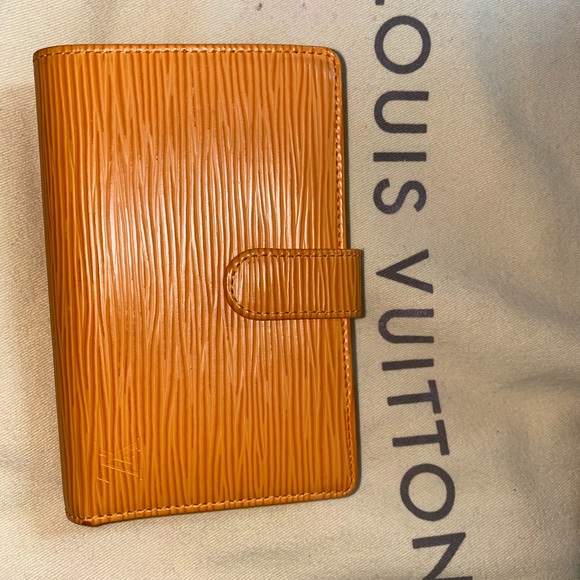 SOLD Speedy 30 Louis Vuitton with matching wallet. - Picture 4 of 8